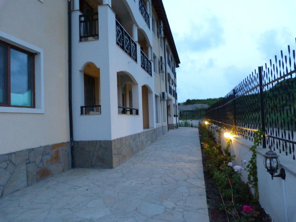 Toma'S Residence - Front Beach Tsarévo Extérieur photo